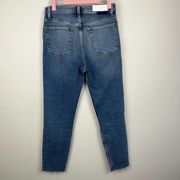 RE/DONE 90's High Rise Ankle Crop in Medium Worn Distressed Jeans Size: 29 - Picture 5 of 10